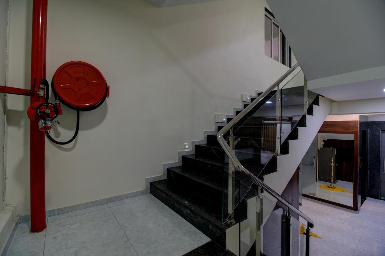 Hotel Mourya Residency Navi Mumbai Exterior photo